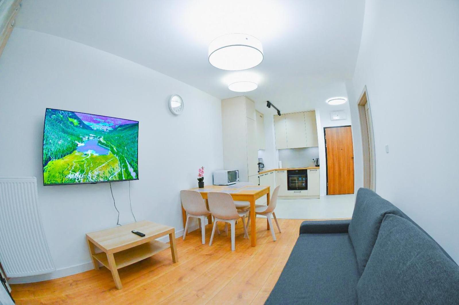 Elegant Two-Room Apartment, Sleeps 4, Near Turon Arena, With Balcony Krakau Exterior foto