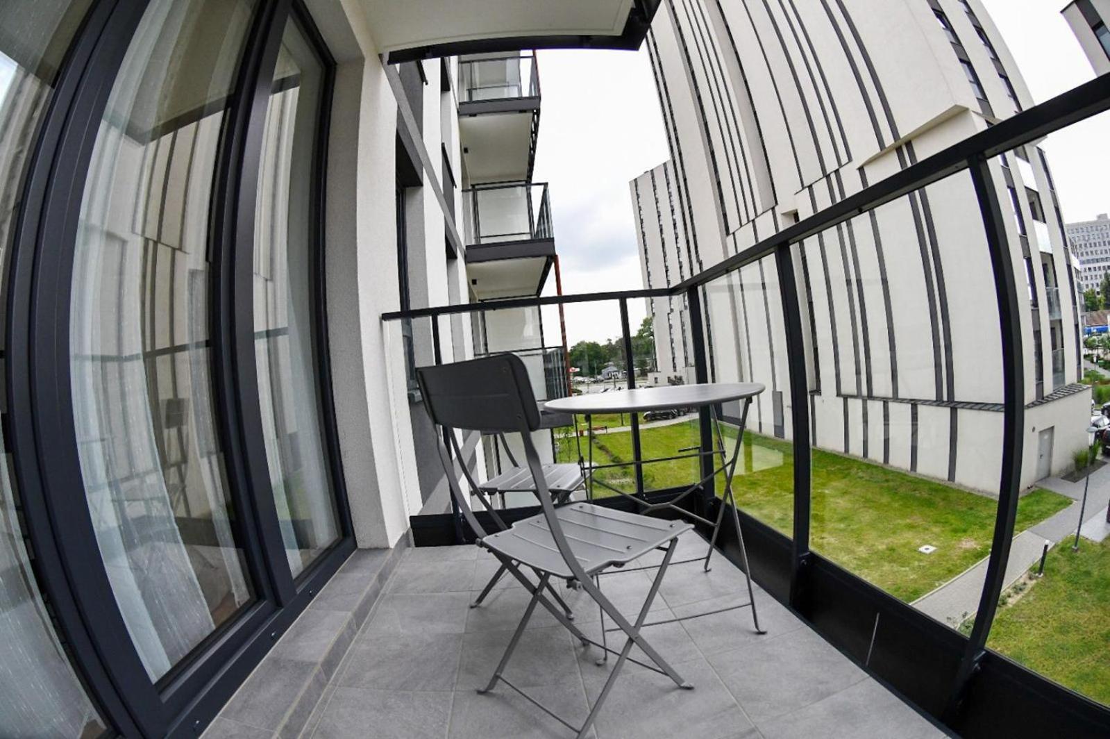 Elegant Two-Room Apartment, Sleeps 4, Near Turon Arena, With Balcony Krakau Exterior foto