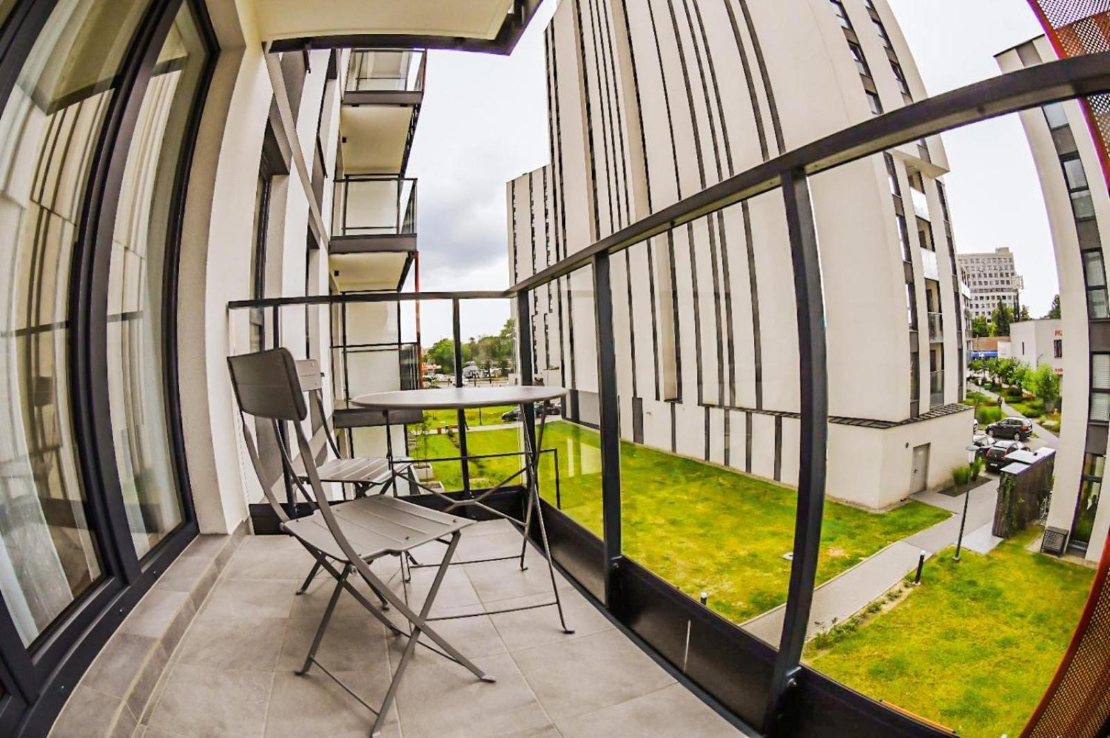 Elegant Two-Room Apartment, Sleeps 4, Near Turon Arena, With Balcony Krakau Exterior foto